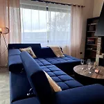 La Maison Des Trois Arbres *