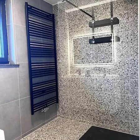 La Maison Des Trois Arbres