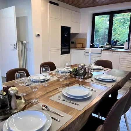 La Maison Des Trois Arbres *