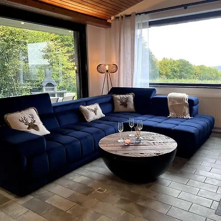 La Maison Des Trois Arbres