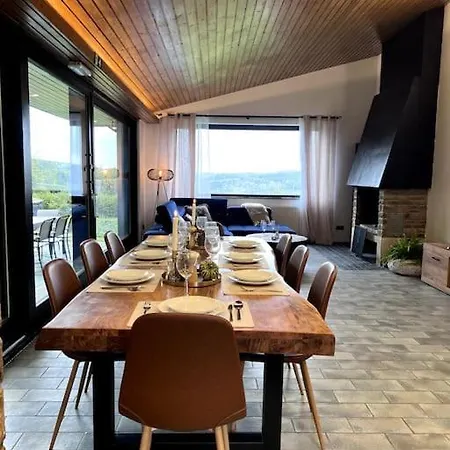 La Maison Des Trois Arbres Villa *