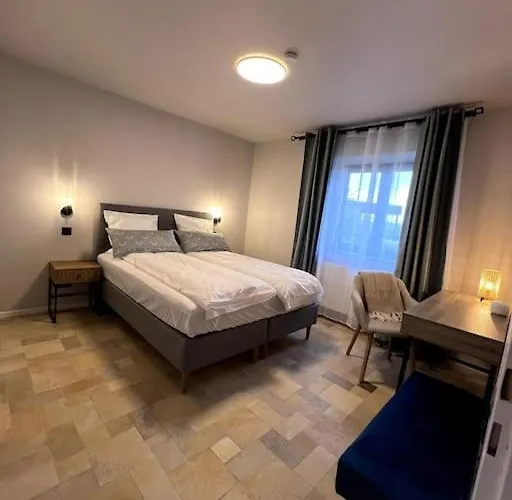 빌라 La Maison Des Trois Arbres 말메디