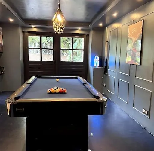 La Maison Des Trois Arbres 빌라 말메디