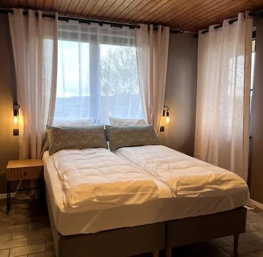 La Maison Des Trois Arbres 빌라 말메디