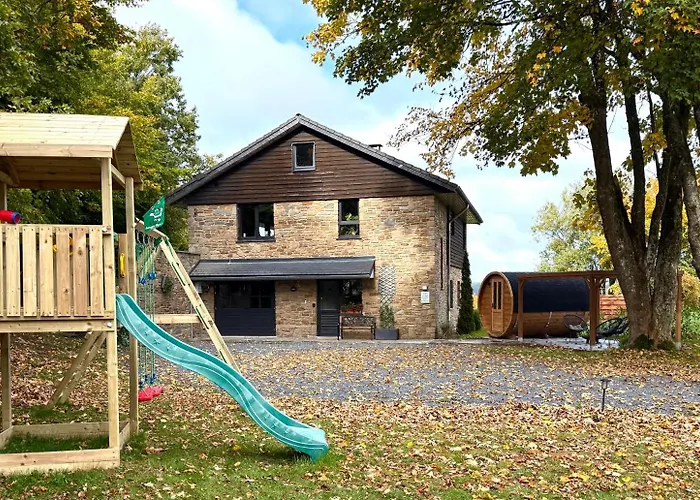 La Maison Des Trois Arbres 빌라 말메디