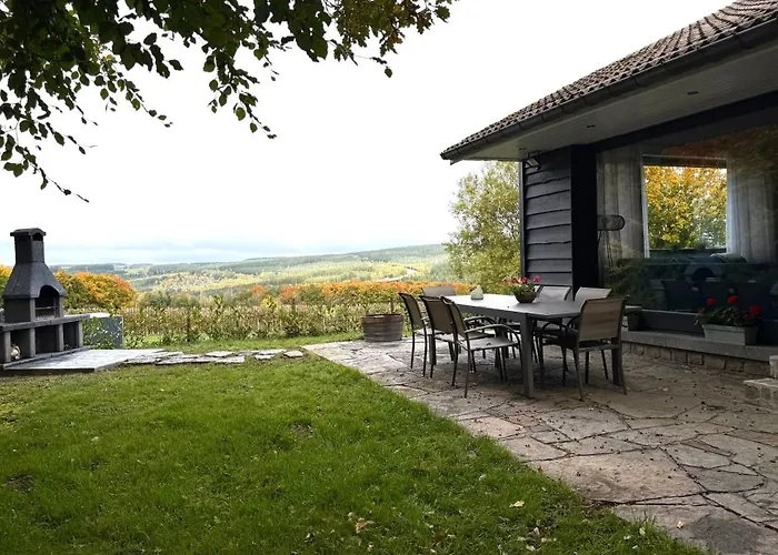 La Maison Des Trois Arbres *