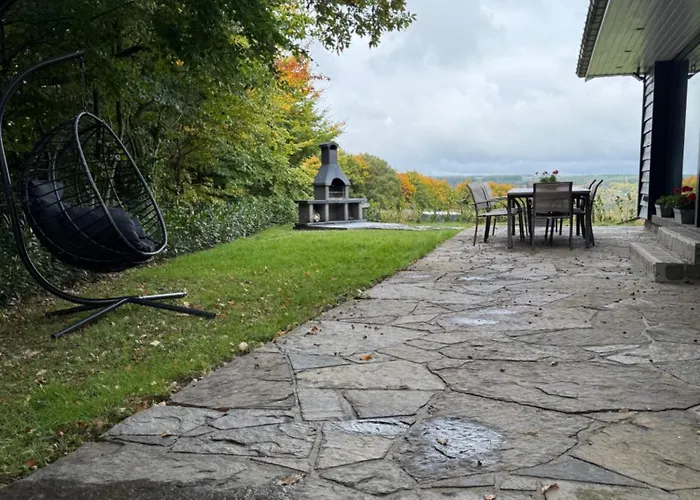 빌라 La Maison Des Trois Arbres *